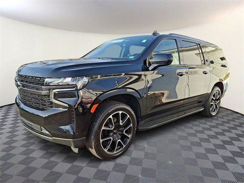 Certified 2021 Chevrolet Suburban RST image 3