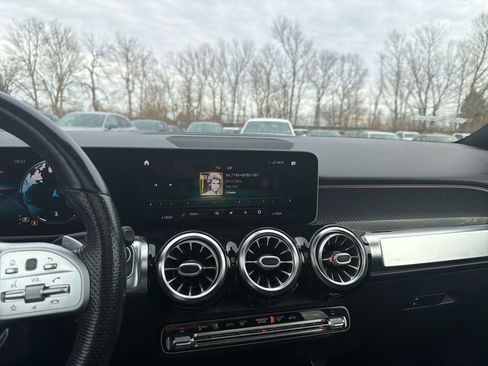 Used 2020 Mercedes-Benz GLB 250 4MATIC image 15