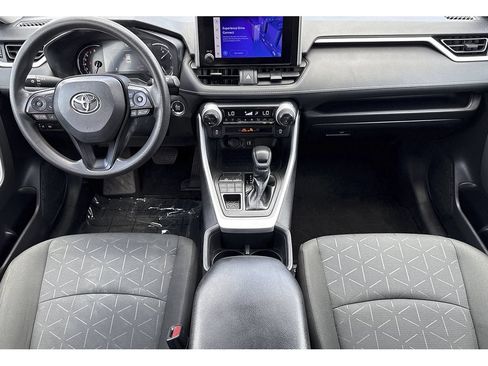 Used 2024 Toyota RAV4 XLE AWD/4WD image 10