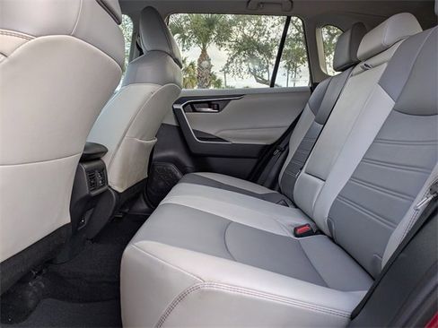 Used 2021 Toyota RAV4 XLE Premium image 13
