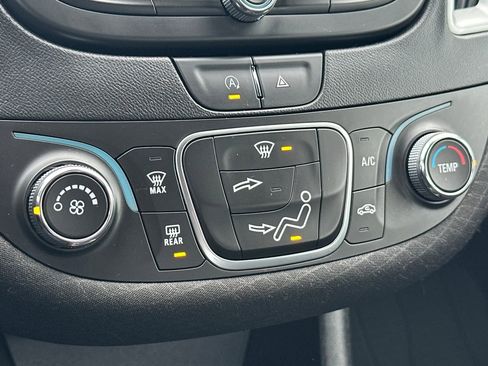 Used 2023 Chevrolet Malibu RS image 16