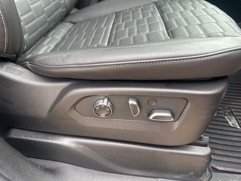 Used 2024 Cadillac Escalade Premium Luxury Platinum AWD/4WD image 51