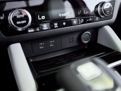 New 2026 Mitsubishi Outlander SE image 50