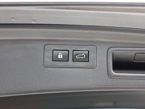 Certified 2023 Subaru Forester Premium AWD/4WD image 10