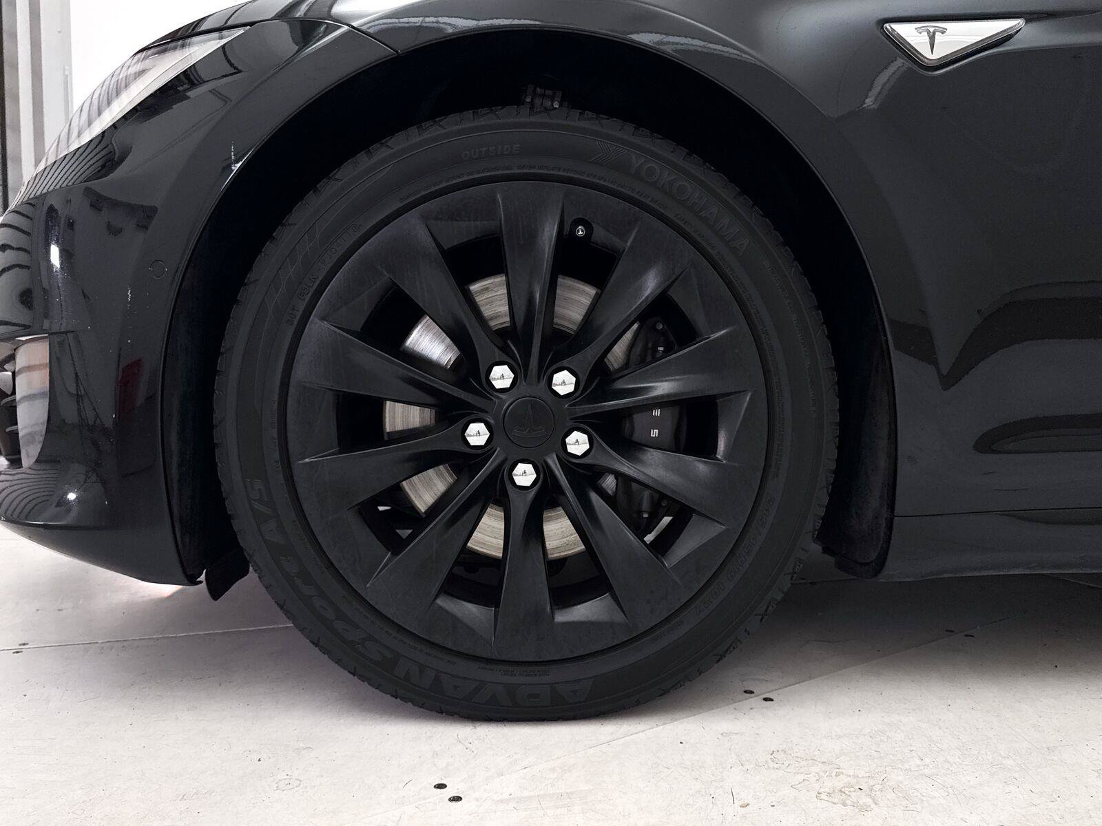 Used 2016 Tesla Model S 70 RWD image 4