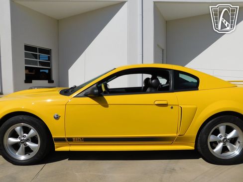 Used 2004 Ford Mustang Mach 1 RWD image 13