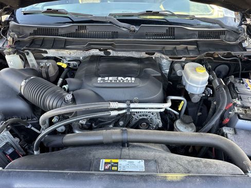 Used 2016 RAM 2500 Big Horn w/ Black Appearance Group image 33