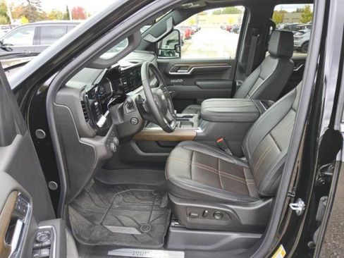 Used 2024 Chevrolet Silverado 1500 High Country w/ High Country Premium Package image 8