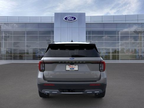 New 2026 Ford Explorer Active w/ Active Comfort Package image 7