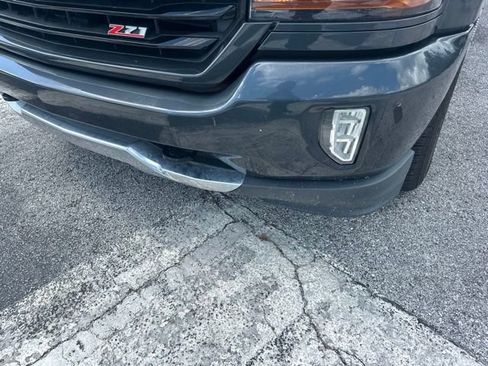 Used 2018 Chevrolet Silverado 1500 LT w/ All Star Edition AWD/4WD image 9