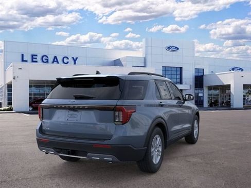 New 2026 Ford Explorer Active RWD image 8