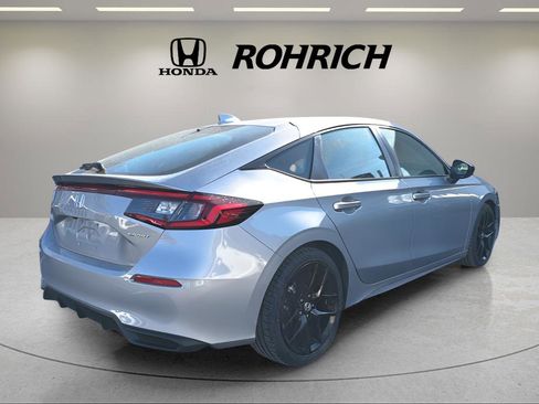 Used 2023 Honda Civic Sport image 6