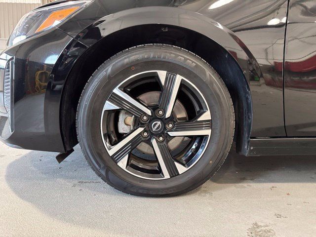 Used 2025 Nissan Sentra SV FWD image 30