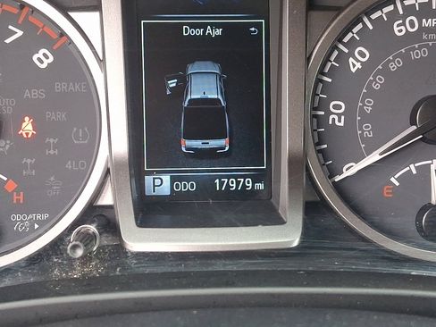 Certified 2023 Toyota Tacoma SR5 image 21