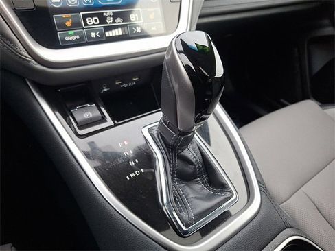 Certified 2022 Subaru Outback Limited XT image 16