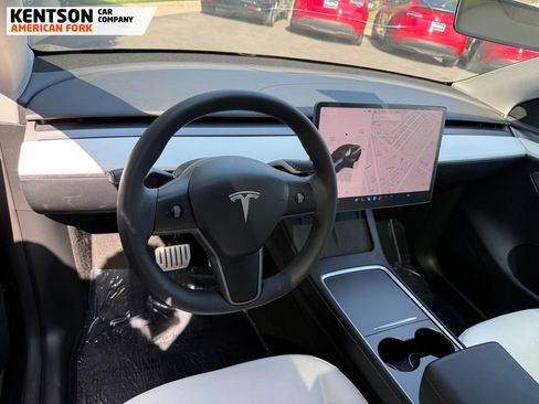 Used 2024 Tesla Model Y Performance AWD/4WD image 24