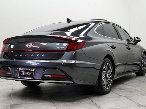Used 2023 Hyundai Sonata Limited w/ Cargo Package FWD image 12