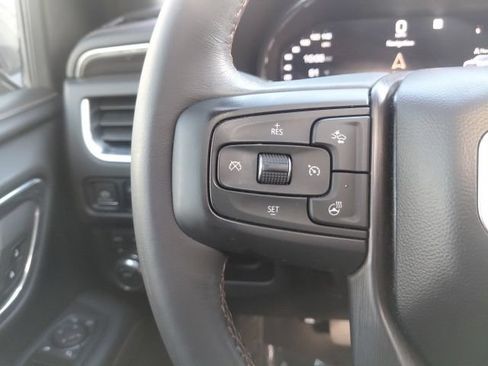 Used 2022 GMC Yukon XL AT4 AWD/4WD image 28