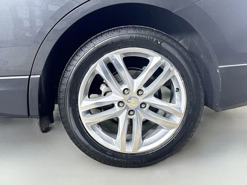 Used 2018 Chevrolet Equinox Premier AWD/4WD image 41