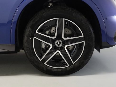 New 2025 Mercedes-Benz GLC 300 4MATIC image 9