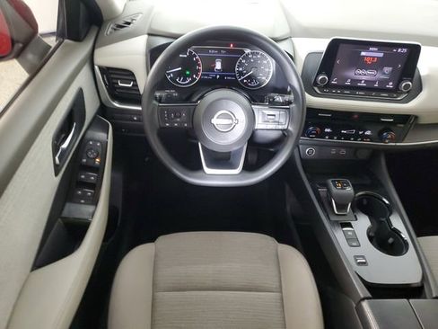 Used 2022 Nissan Rogue SV image 18