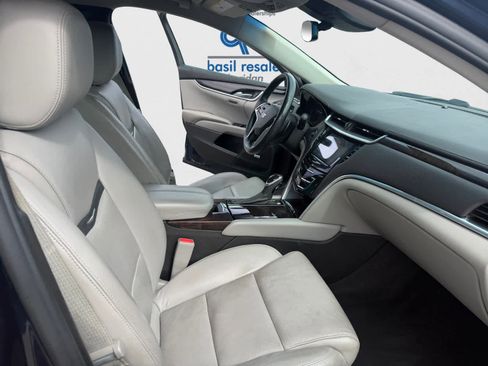 Used 2017 Cadillac XTS Luxury w/ Driver Awareness Package image 17