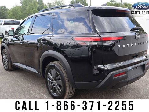 Used 2024 Nissan Pathfinder SV AWD/4WD image 3