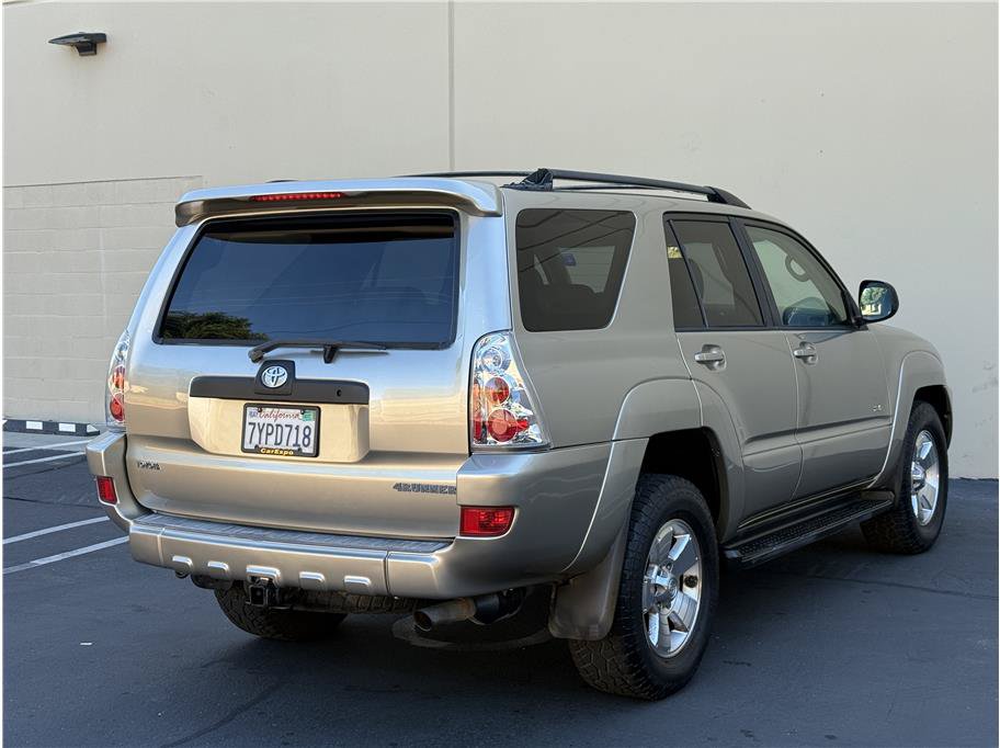 Used 2005 Toyota 4Runner SR5 RWD image 7