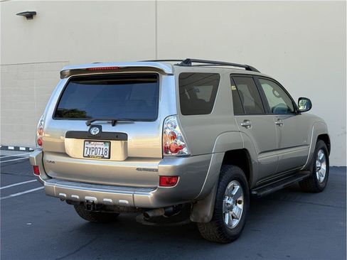 Used 2005 Toyota 4Runner SR5 RWD image 7