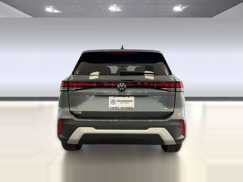 New 2026 Volkswagen Tiguan S FWD image 10