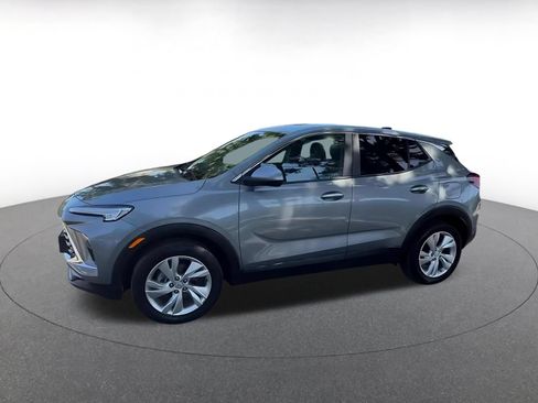 Used 2025 Buick Encore GX Preferred AWD/4WD image 6