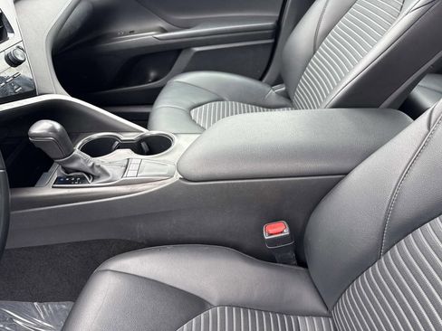 Used 2023 Toyota Camry SE image 20