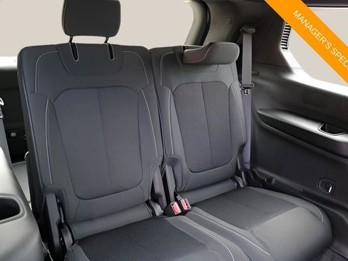 New 2025 Jeep Grand Cherokee L Laredo AWD/4WD image 19
