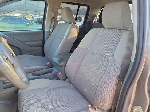 Used 2018 Nissan Frontier SV RWD image 15