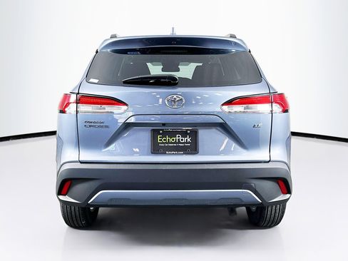 Used 2024 Toyota Corolla Cross LE image 7