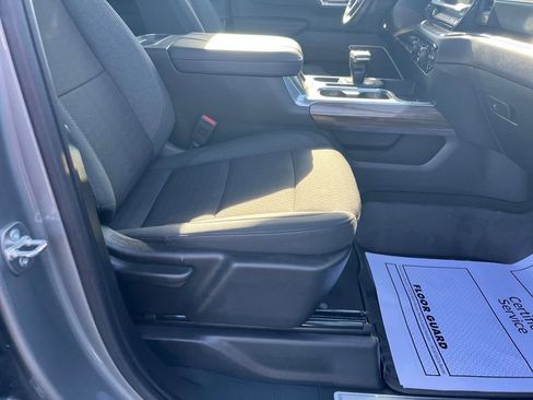 Used 2025 Chevrolet Silverado 1500 LT image 30