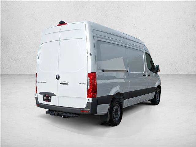 Used 2025 Mercedes-Benz Sprinter 2500 image 2