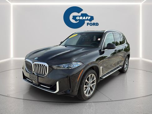 Used 2025 BMW X5 xDrive50e AWD/4WD image 2