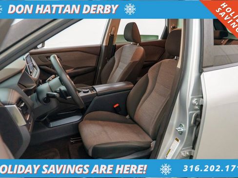 Used 2022 Nissan Rogue SV image 6