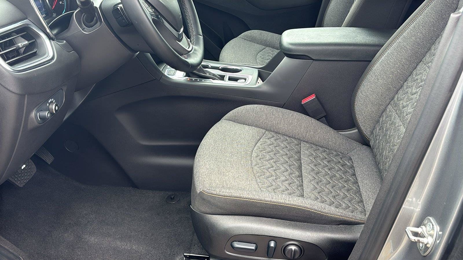 Certified 2024 Chevrolet Equinox LT AWD/4WD image 15
