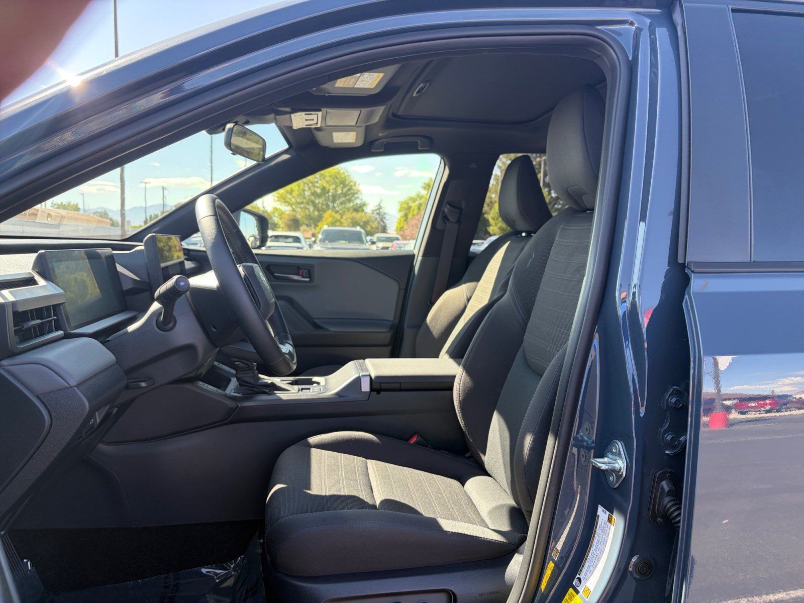 Used 2026 Toyota RAV4 SE w/ Convenience Package FWD image 11