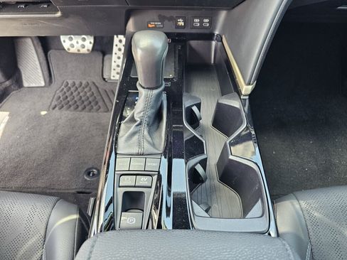 Used 2025 Toyota Camry XSE FWD image 30