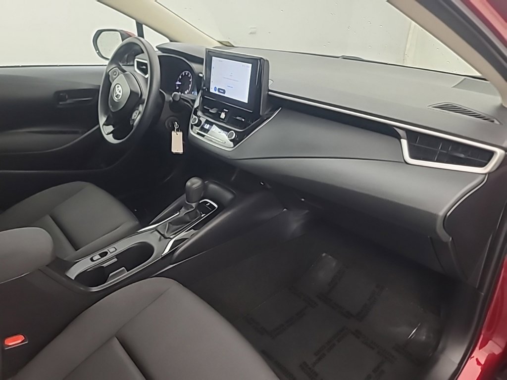 Used 2025 Toyota Corolla LE FWD image 13