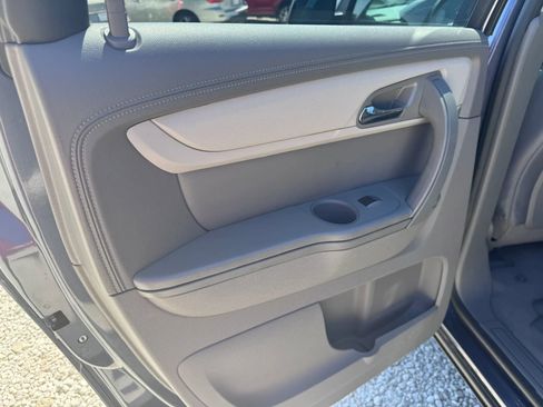 Used 2013 Chevrolet Traverse LS FWD image 16