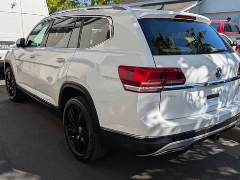 Used 2018 Volkswagen Atlas SEL Premium AWD/4WD image 2