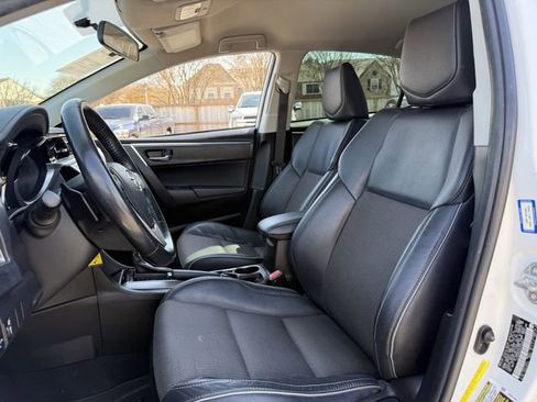 Used 2015 Toyota Corolla S image 11