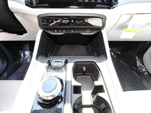 New 2026 Jeep Cherokee Laredo AWD/4WD image 16