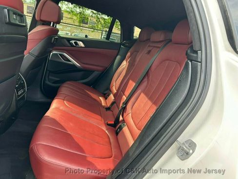 Used 2022 BMW X6 xDrive40i w/ Executive Package AWD/4WD image 32
