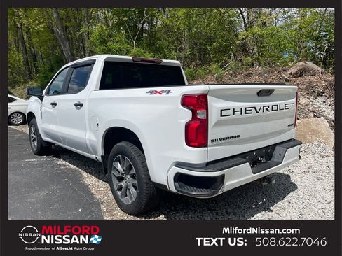 Used 2022 Chevrolet Silverado 1500 RST w/ Bed Protection Package AWD/4WD image 3