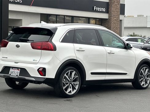 Used 2021 Kia Niro Touring image 6